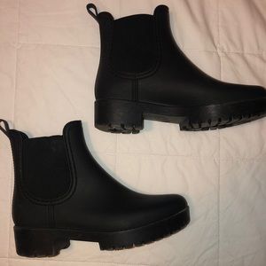 Black Chelsea boots